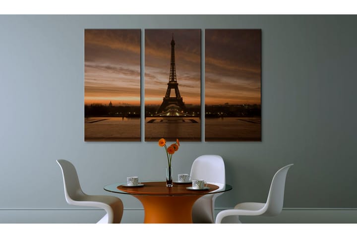 Taulu Eiffel Tower at dusk 90x60 - Artgeist sp. z o. o. - Canvas-taulu - Seinäkoristeet