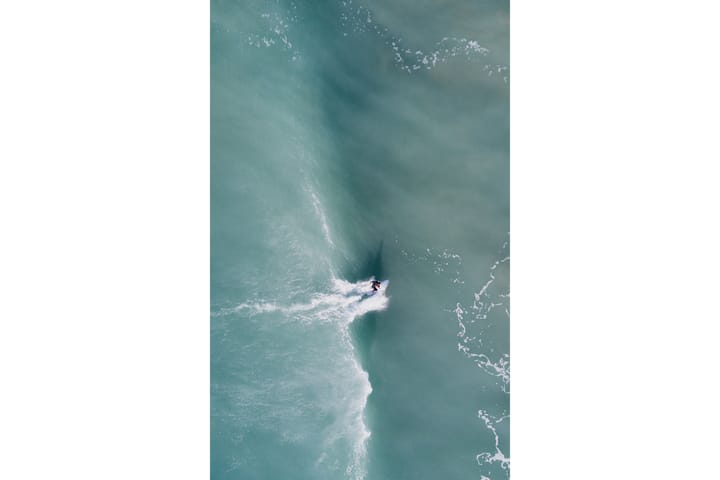 Surfing Freedom Kuva Sininen - 50x70 cm - Urheilujulisteet - Valokuva juliste - Juliste